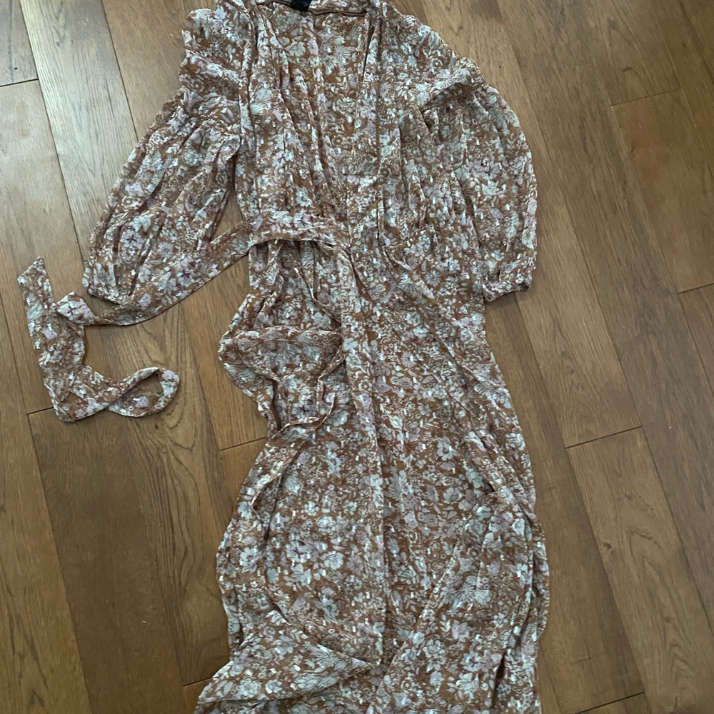 Express Floral Long Sleeve Kimono Style cover - Brown and White